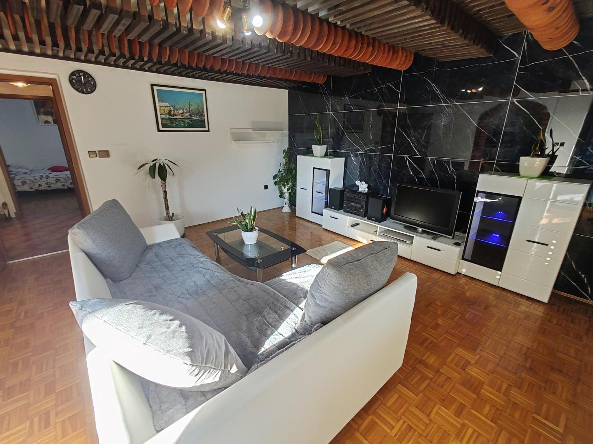 Apartment Preseren سمارجيسك توبليس المظهر الخارجي الصورة